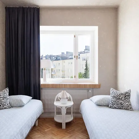 Grand Lotus Suite 96 M2, Parkkipaikka