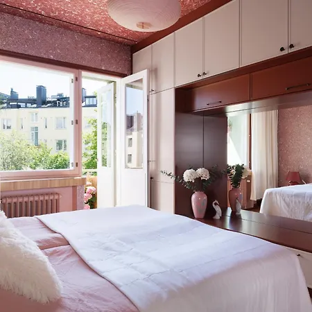 Grand Lotus Suite 96 M2, Parkkipaikka Apartamento Helsínquia