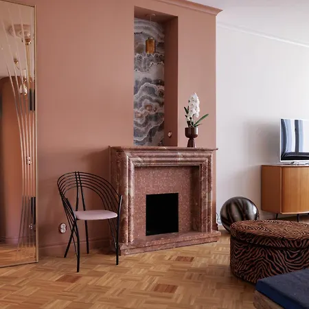 Grand Lotus Suite 96 M2, Parkkipaikka *