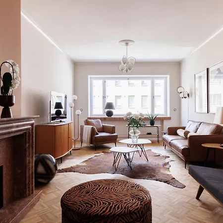 Grand Lotus Suite 96 M2, Parkkipaikka