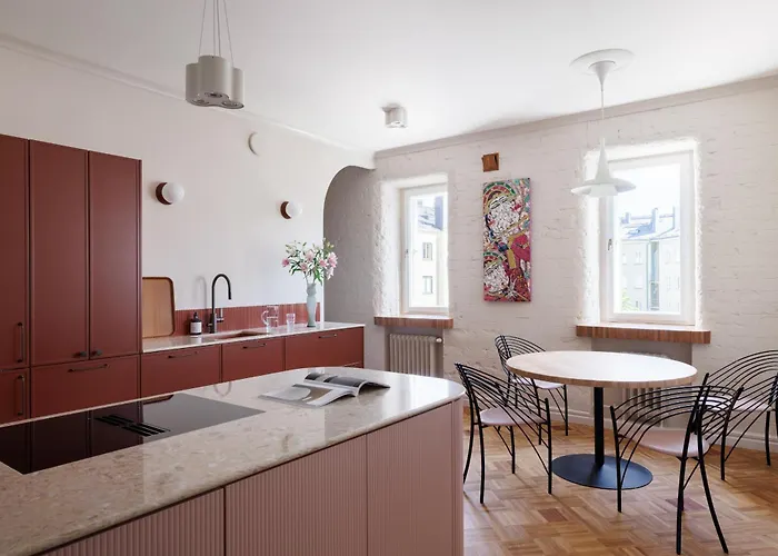 Grand Lotus 96 M2, Parveke, Parkkipaikka هلسنكي